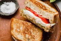 Artisan Pesto Mozzarella Sandwich