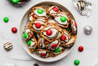 Yuletide Pretzel Bites