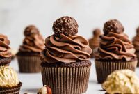 Decadent Hazelnut Praline Cupcakes