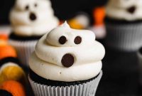 Phantom Frosting Cupcakes