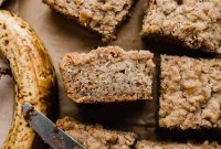 Spiced Banana Crumble Coffee Cake