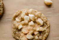 Gourmet White Chocolate Macadamia Treats