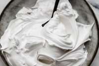Velvety Homemade Marshmallow Fluff