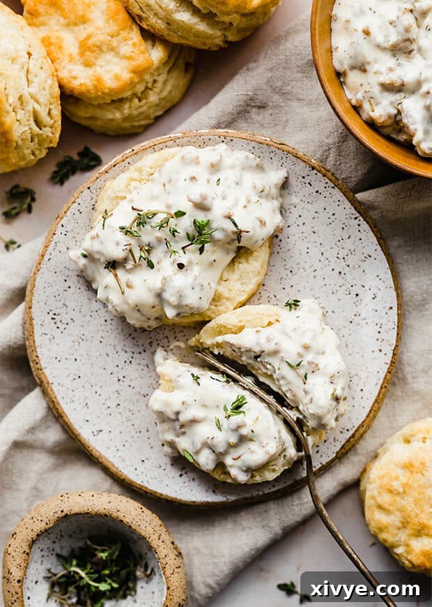 Classic Country Sausage Gravy 6 Fluffy biscuits topped with a generous amount of creamy sausage gravy.