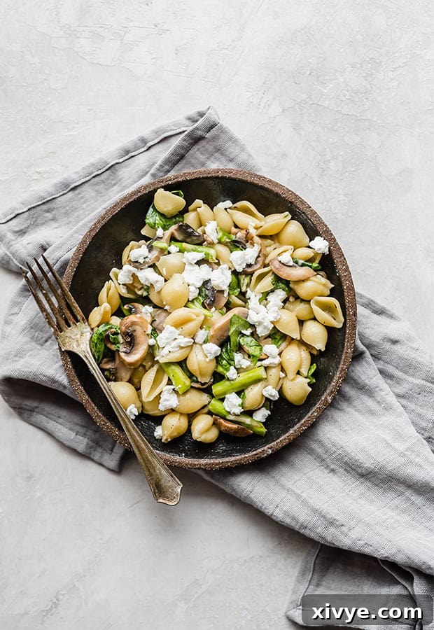 Kickstart Your Meals Week One 7 Goat cheese pasta with asparagus, mushrooms, and spinach.